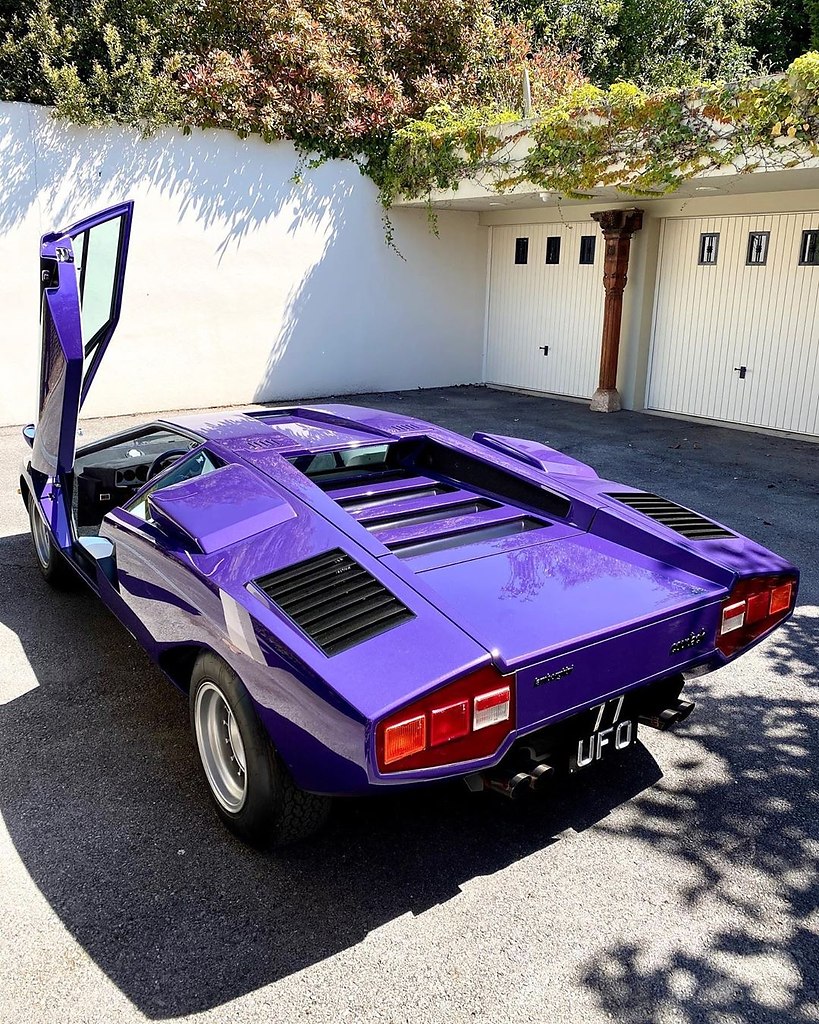 #Lamborghini@autocult - 2