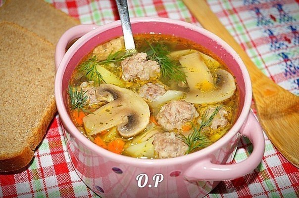 Рецепты от наших участников.Суп с фрикадельками,капустой и грибамиАвтор: Ольга РомановаДля ...
