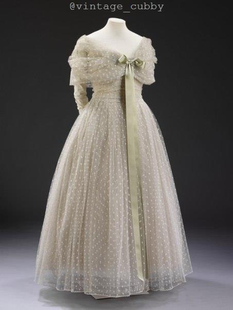 a e pee. Christian Dior, 1940-50-e . - 5