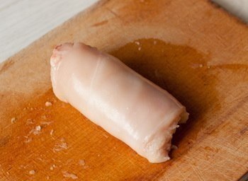 Куриное филе Le Cordon Bleu.Ингредиенты на 4 порции:- 4 филе куриных грудок- 4 тонких ломтика ... - 4