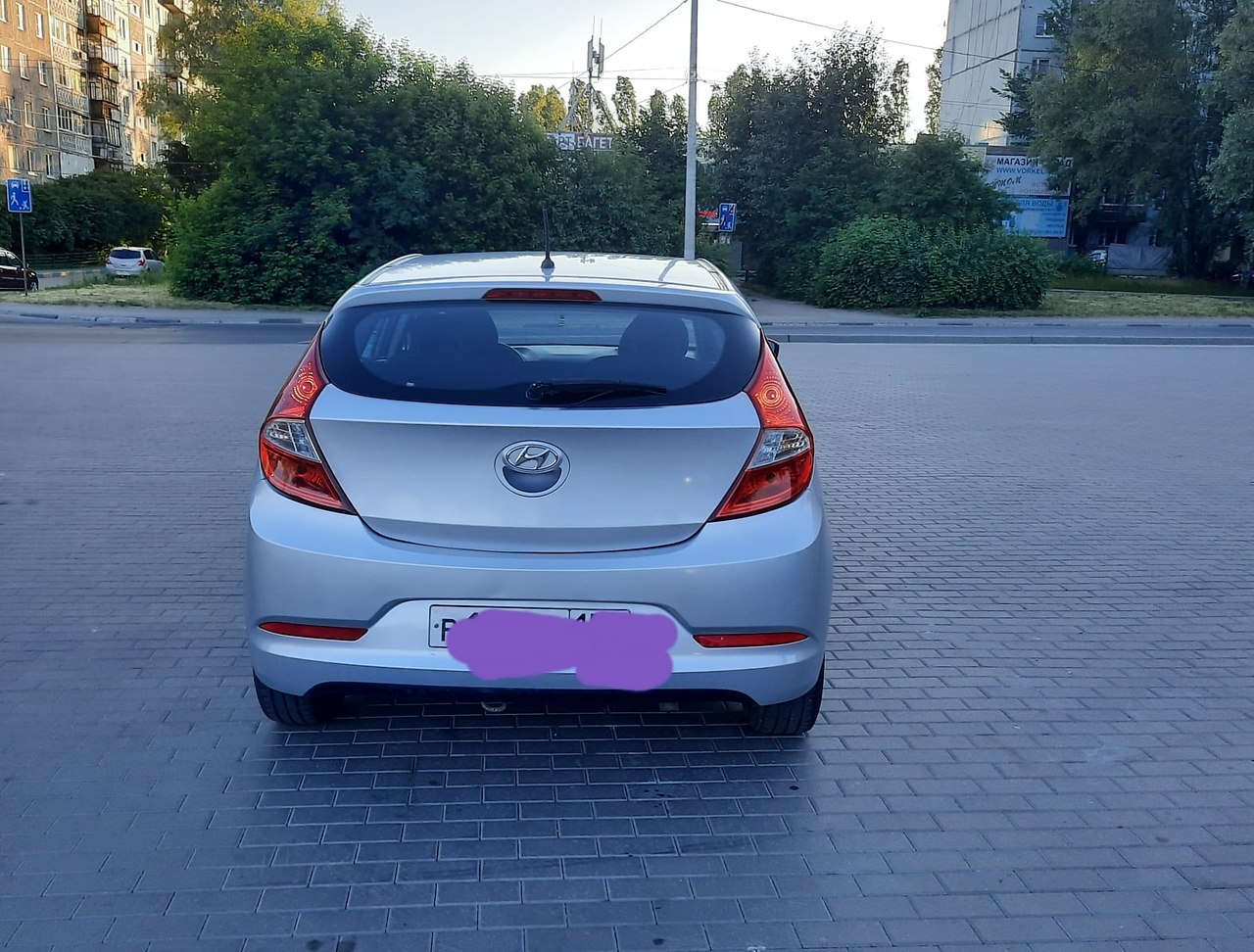 Hyundai Solaris 2016        1.4   ... - 4