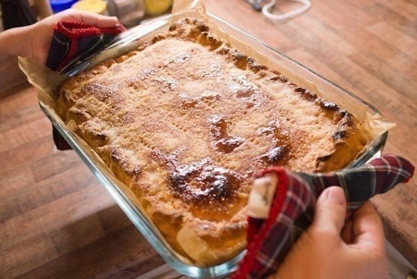 Пирог с рыбой .Ингредиенты: Слабосоленая семга или форель — по вкусуПласты слоеного дрожжевого теста ... - 8