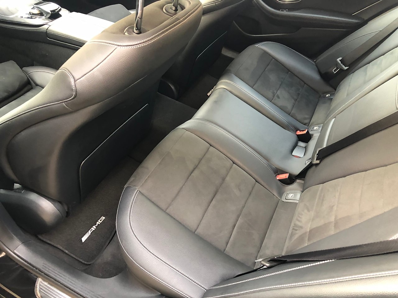 Mercedes-Benz E200. 2019 , 2.0 . 197 .  51.000.      ... - 8