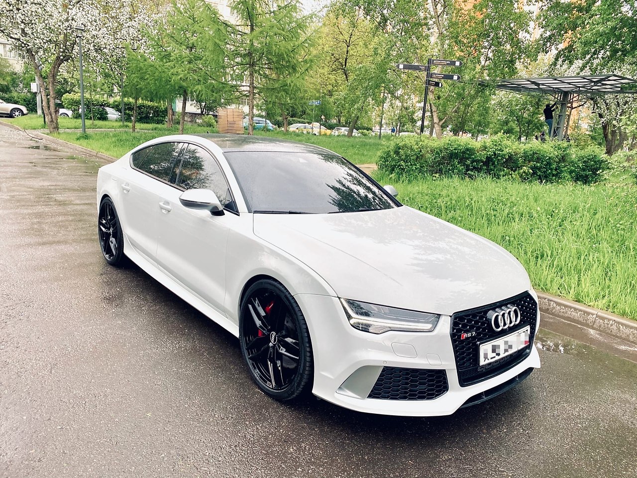 Audi RS7  2015.68  3.5     .