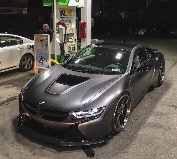 BMW i8