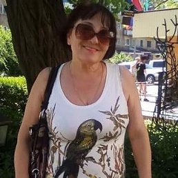 Лариса, 60, Горловка