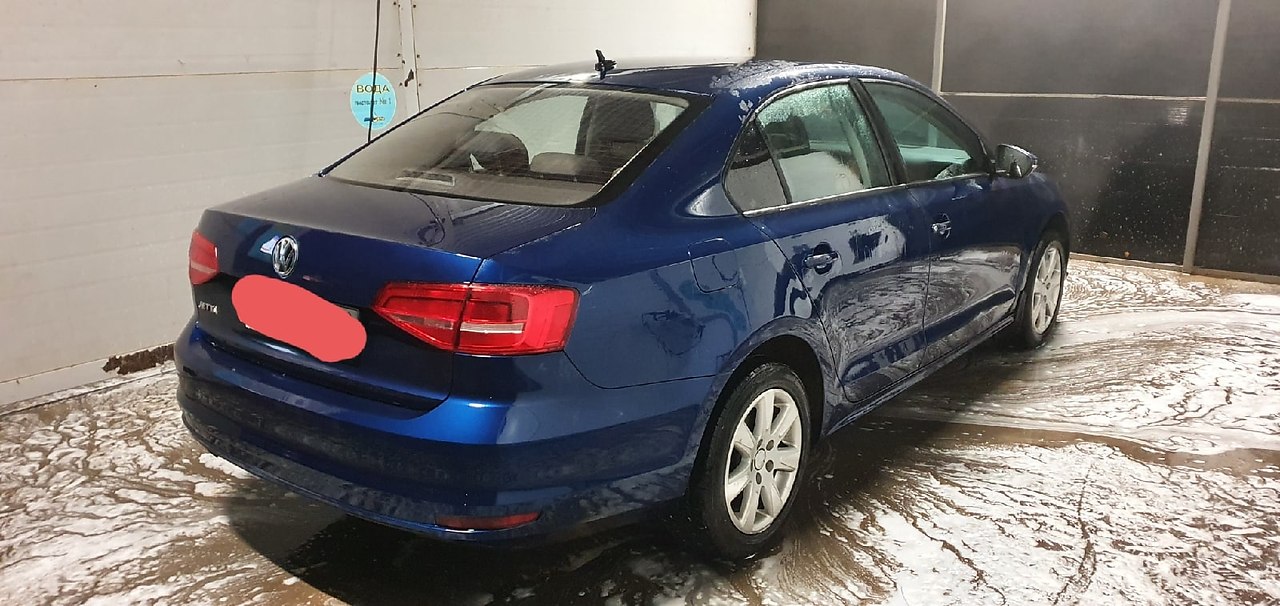  vw jetta 2015..  1,6 . 105.. 570000. - 2