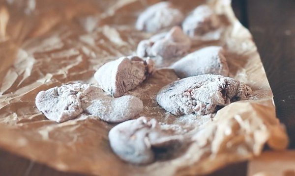Теплый салат с куриной печенью.Ингредиенты: (на 2 порция)10 кусочков куриной печени1 небольшая ... - 2