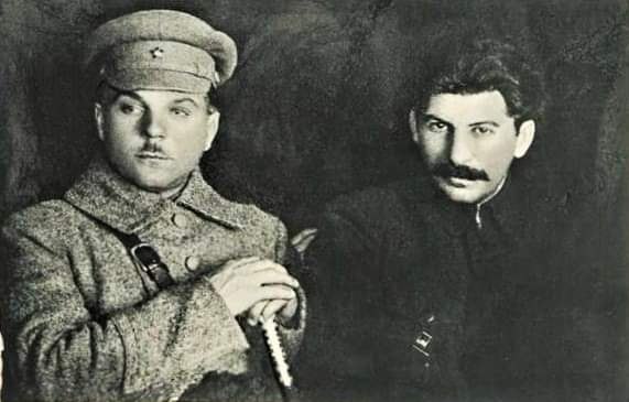 Иосиф сталин 1917. Сталин иосиф виссарионович в молодости. Иосиф сталин в 1917 году. Сталин иосиф виссарионович в 1917. Сталин в 1920 годы.