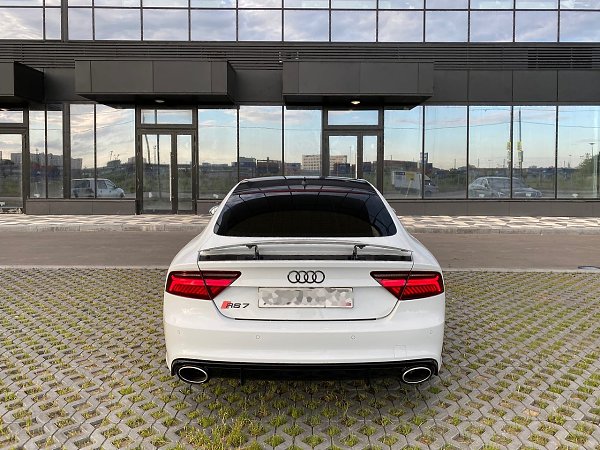 . .Audi RS7 4.0 560  68      3.5 ... - 4