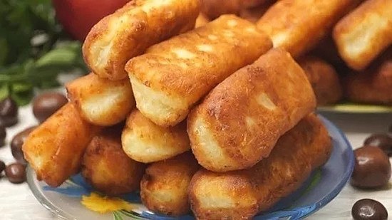 Вкуснятина из творога. Ингредиенты 350 гр Творог 1 шт Яйцо 1 ст.л сметана 2 ...