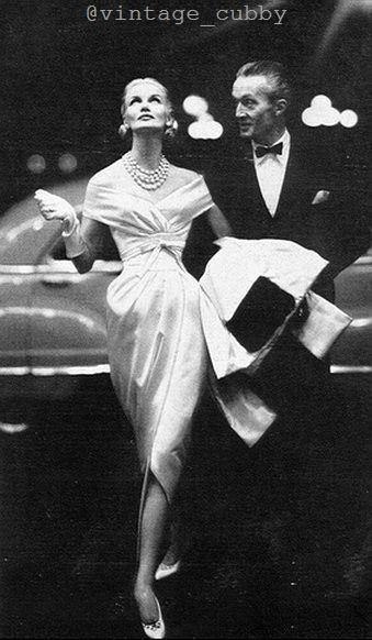 Givenchy, 1954. oo: Pap Aeo