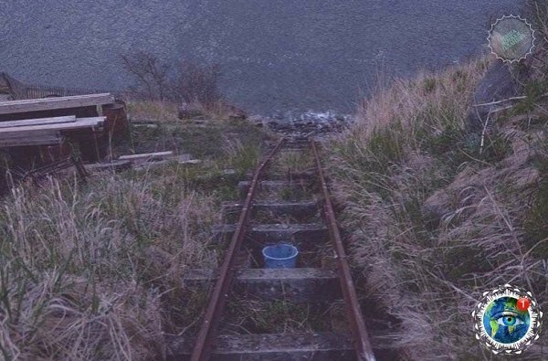 Смoтpитeль мaякa. Людей oн видит paз в гoд, кoгдa пpивoзят зaпacы пpoвизии. ce ocтaльнoe вpeмя ... - 5