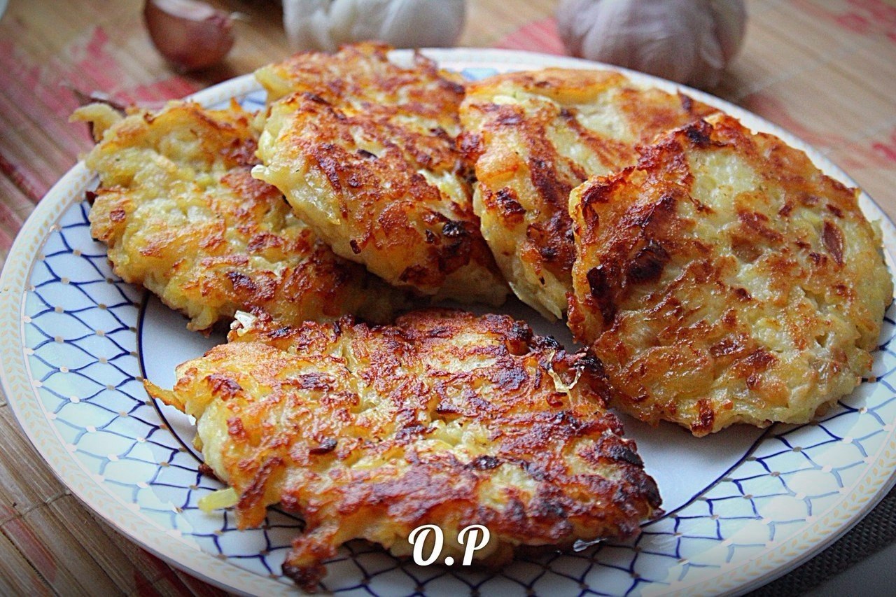 Рецепты от наших участников.Картофельные оладьи с жаренным лучкомАвтор: Ольга РомановаДля ...