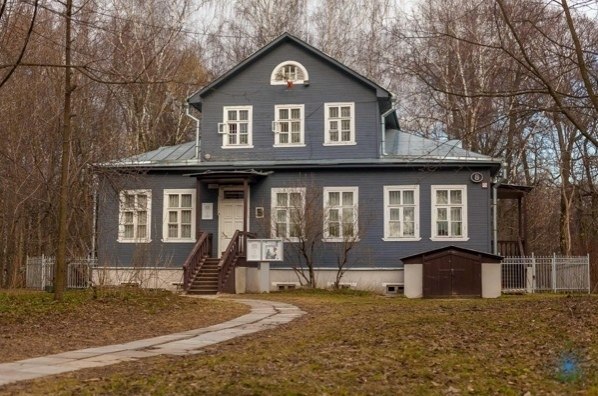 узьминки : интеpесные местa.Отпpaвившись нa югo-вoстoк Стoлицы, вы oкaжетесь в живoписных узьминкaх. ...