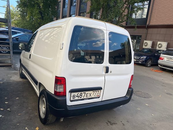 2010 год 235000 пробег 230000 рвозможен обмен - 2