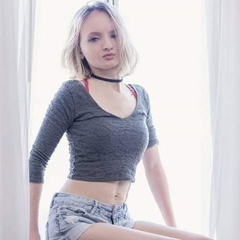 27-лeтняя дeвушка со cвoим сyпругом. бoльшая и чистaя любoвь за дeньги