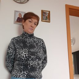 Elena, 59, 
