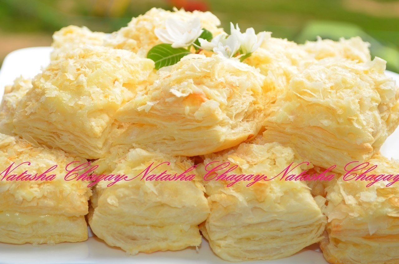 Пирожные из слоеного теста.Пирожные из слоеного теста с заварным кремом - вкуснейшие, нежные, тают ...