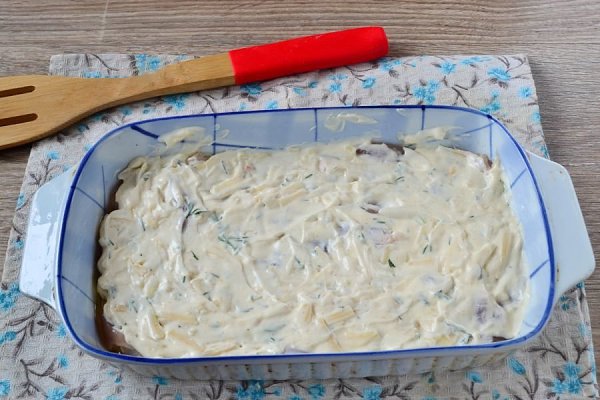 Сочное куриное филе по-французски.Поделись рецептом Ингредиенты:Куриная грудка — 500–600 гЛук ... - 4