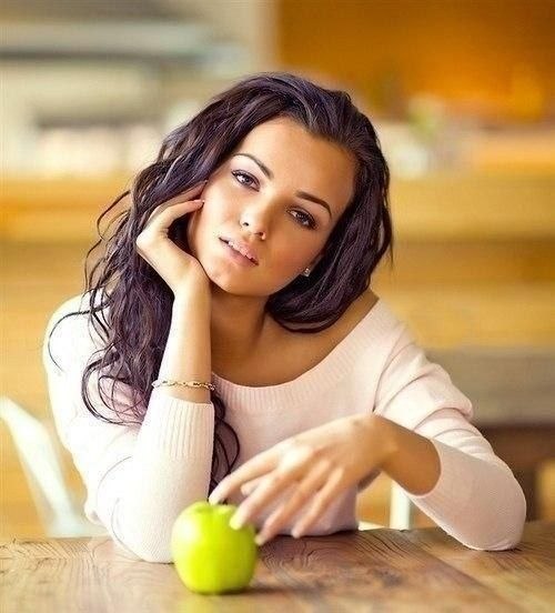 Я живу, как могу… Никому не мешаю… За ошибки свои — лишь себя осуждаю… Да и то — не всегда и не ...