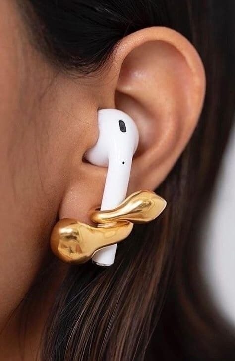 pe  e,  o  Air Pods. eo - 2