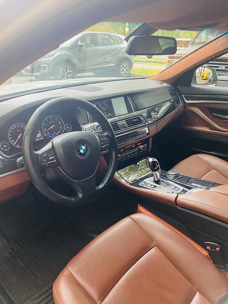 BMW 520i.2013 . .  184 ..3    ... - 6