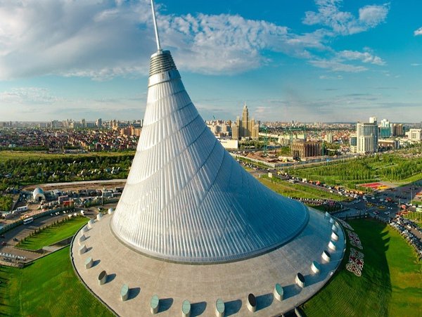 Казахстан торгово-развлекательный центр Хан Шатыр.В торгово-развлекательный центр