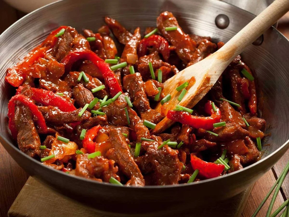 Мясо по-тайски.Ингредиенты:- Мясо- Перчик сладкий- Молоко- Карри- Соус соевый- Соль по вкусу- Масло ...
