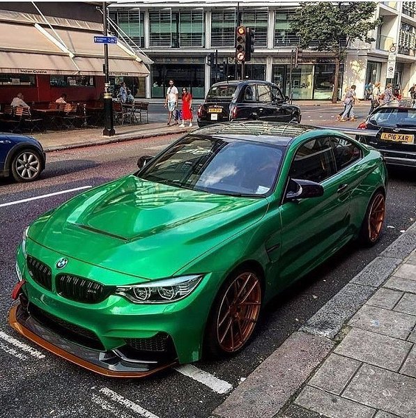 BMW M4 GTS