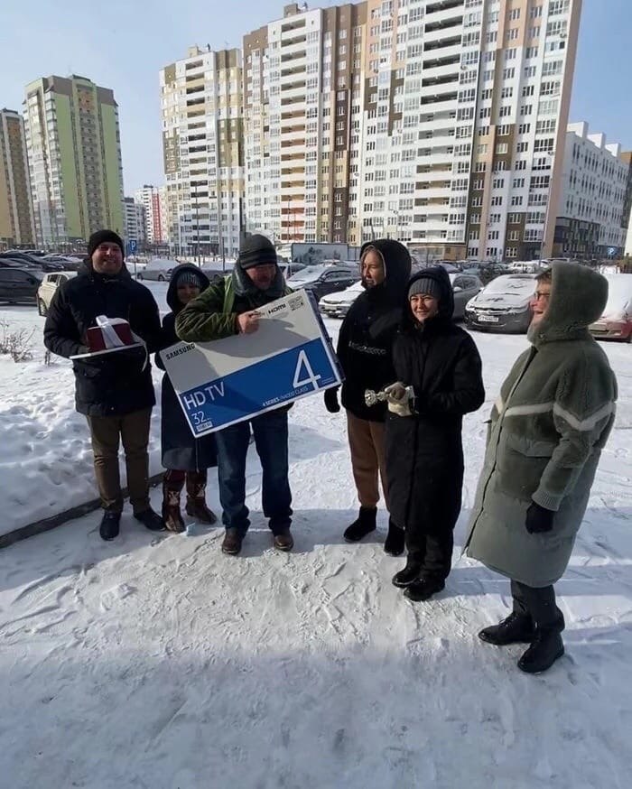 Куда сходить 23 февраля в тюмени. Жильцы дома. Жители Тюмени. Фото для группы в дома жильцов. Жильцы дома фото.