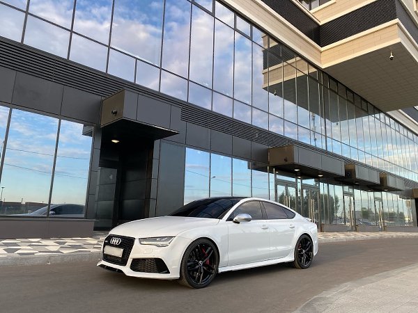 . .Audi RS7 4.0 560  68      3.5 ... - 6