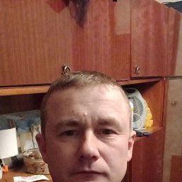 Александр, 43, Синельниково