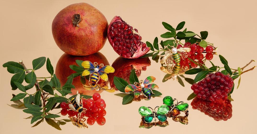  !   ,      !    , ...