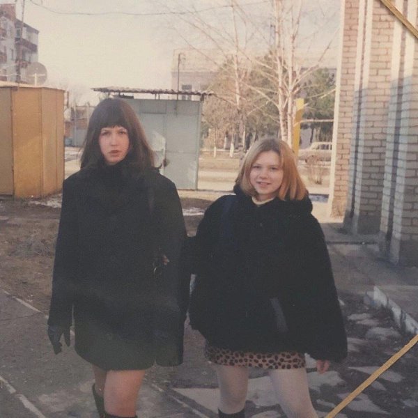 Пересматривая фотографии из молодости родителей, всегда кажется, что у них она была интереснее... ... - 3