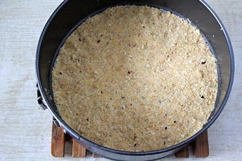 Новогодний шоколадный торт с грильяжем.Нежный шоколадный мусс и вкуснейший грильяж с фундуком - это ... - 4