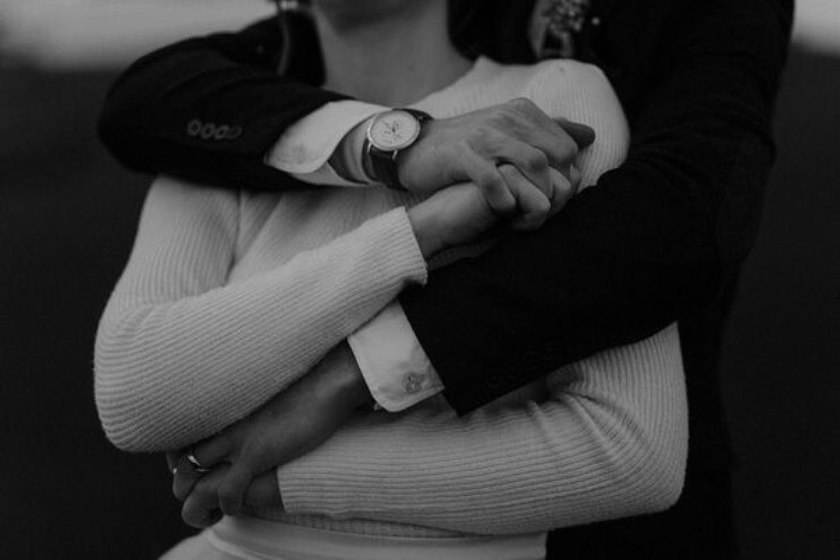 Не хочется говорить громких слов о любви. Они какие-то приторные. И от них веет разочарованием и ...