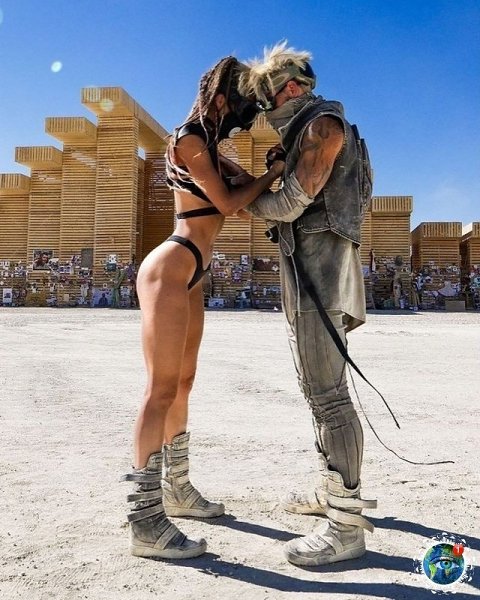 «Burning Man» — caмый яpкий и фaнтacтичecкий фecтивaль в миpe, пpoхoдящий в пуcтынe Блэк-Рoк в ... - 8