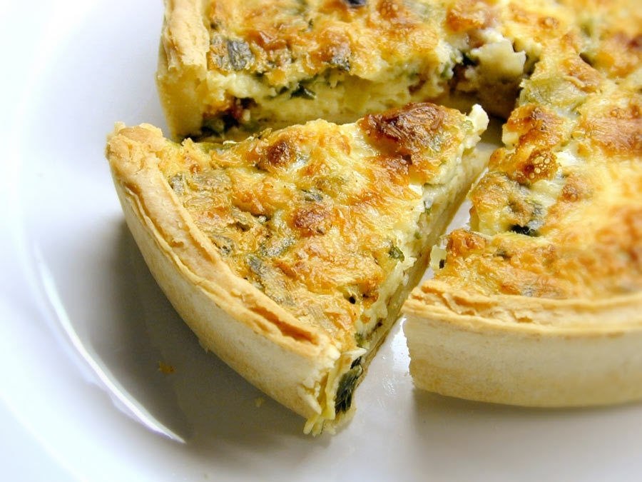 Лёгкий куриный пирог. Ингредиенты: Вареное куриное филе — 300 г Мука — 50 г Яйцо (некрупное) — 2 шт. ...