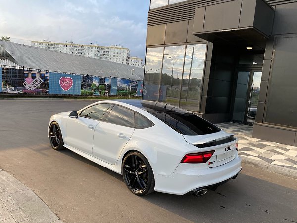 . .Audi RS7 4.0 560  68      3.5 ... - 5