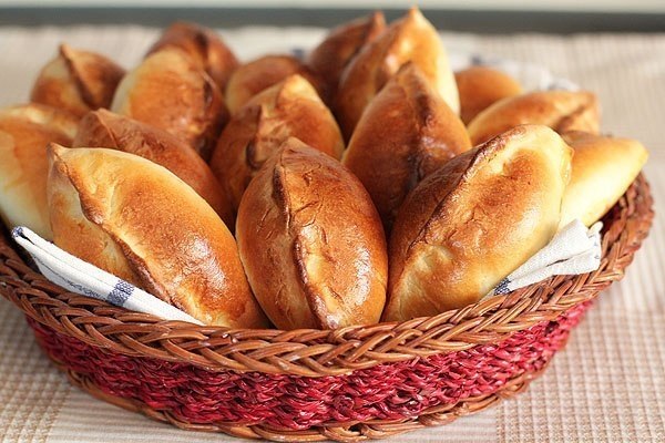 6 РЕЦЕПТОВ БЫСТРЫХ И ВКУСНЫХ ПИРОЖКОВ.1. Тесто как пухИнгредиенты:1 стакан - кефира,0.5 стакана - ...