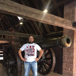 ���� Jean, ���������, 42 ���� - ��������� 5 ������� 2020