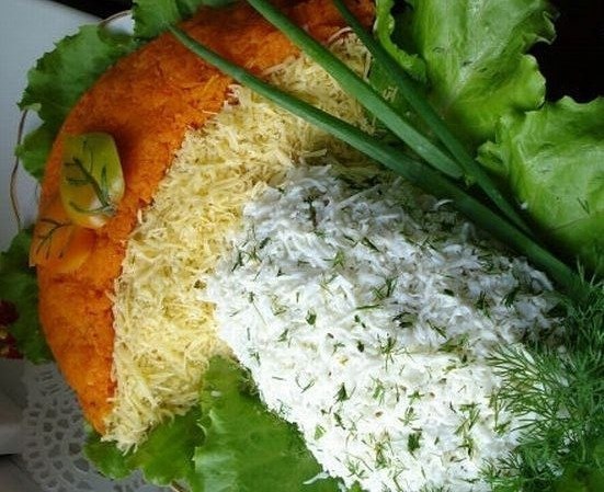 Вкусный салат на праздничный стол! Ингредиенты: - Куринная грудка-2 шт(800гр), - шампиньоны ...