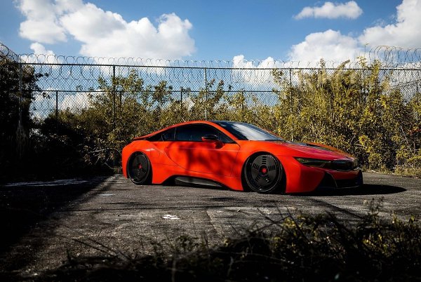 BMW i8 n Rtifrm wheels .