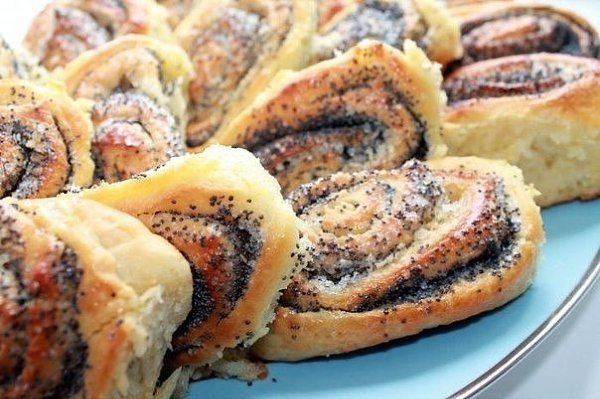 Булочки с маком.Булочки с маком просты в исполнении, и с ними приятно провести вечер, когда они в ...