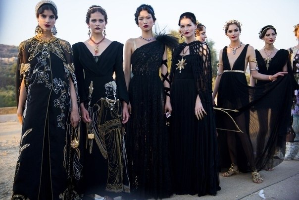 #@sewing_https://fotostrana.ru/away?to=/sl/z3d2 & Gabbana Stage an Epic Alta Moda Show    - 2