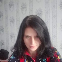 Ekaterina, 31, 