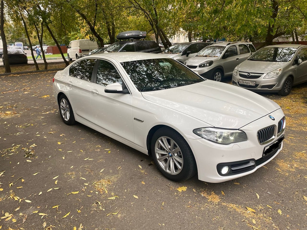 BMW 520i.2013 . .  184 ..3    ... - 2