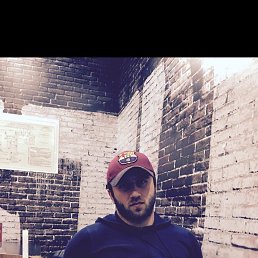 Adam, ������, 32 ����