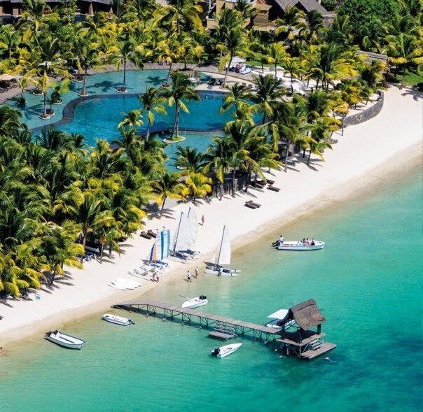 Trou aux Biches Beachcomber Golf Resort & Spa. .